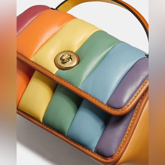 NWT Coach Turnlock Clutch 20 with Rainbow Quilting C4700 Leather Crossbody - Picture 2 of 16